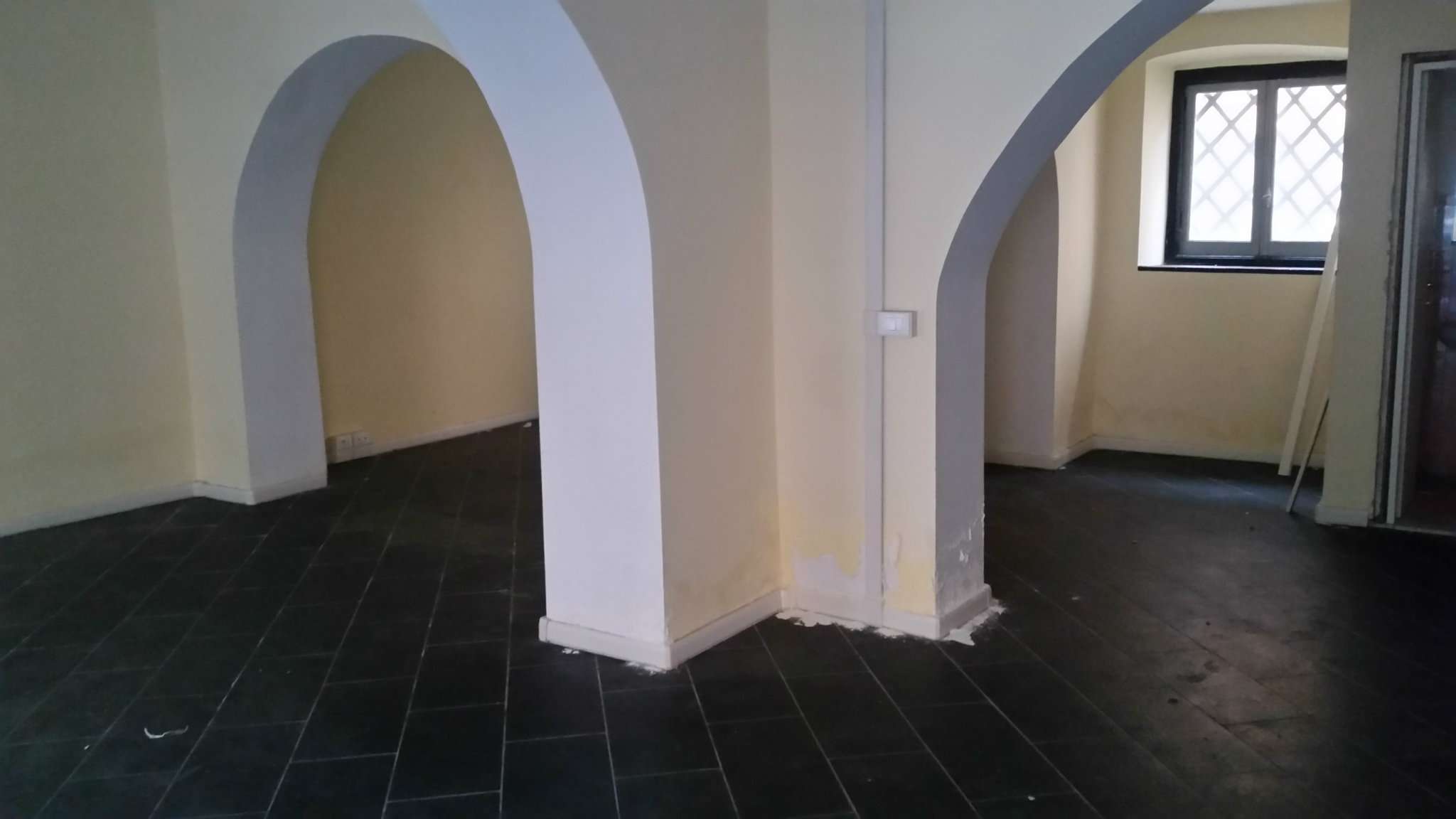 Negozio - Loc.Com. GENOVA vendita  CERTOSA Fillak Unimmobiliare