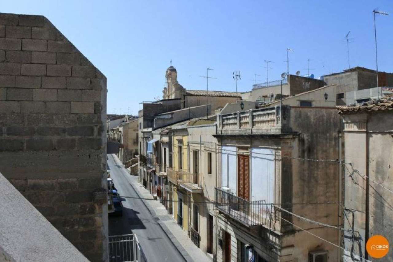 Stabile intero - Palazzo NOTO vendita   Giovanni Aurispa Oikos Immobiliare