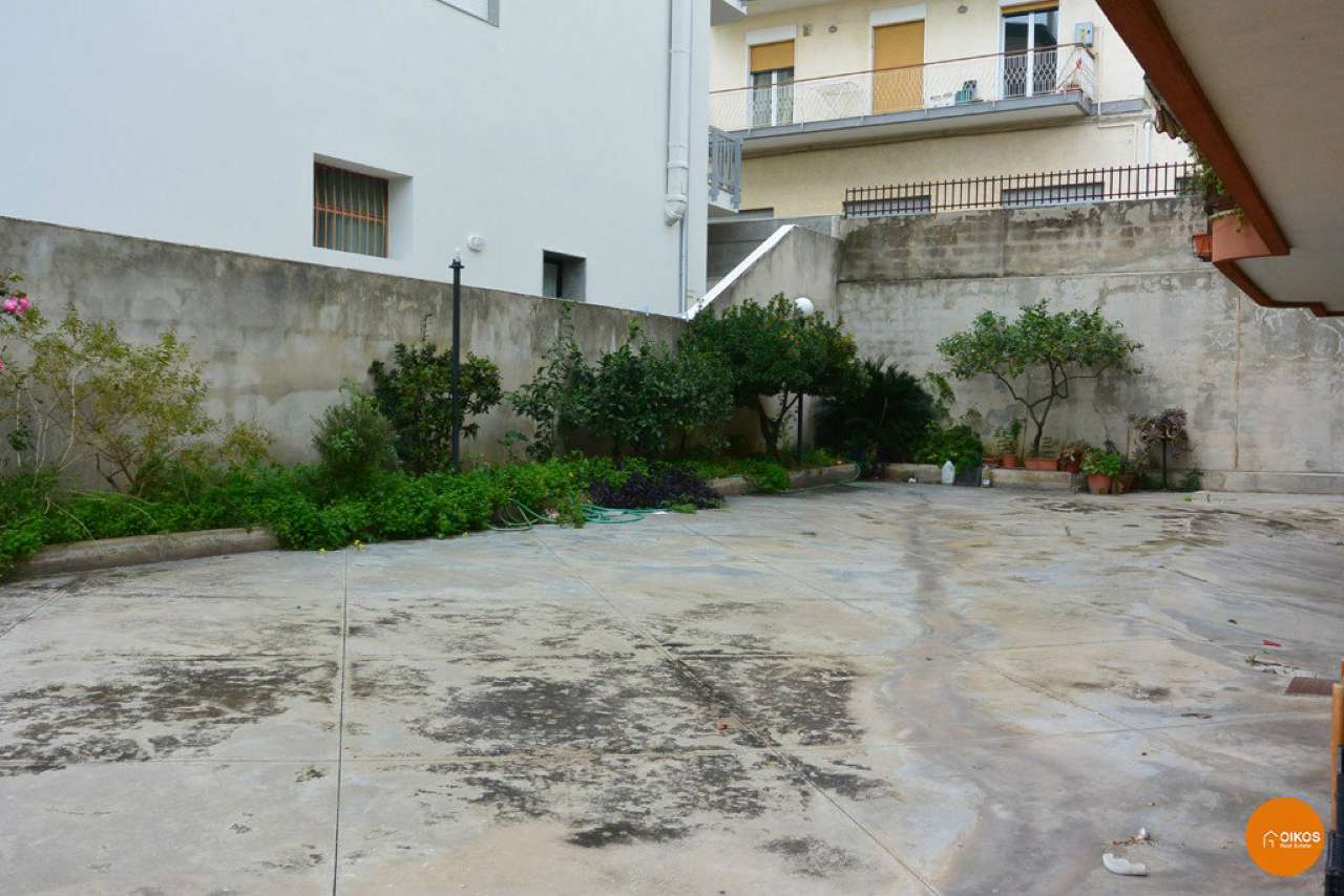 Villa Unifamiliare - Indipendente NOTO vendita   via Guerrazzi Oikos Immobiliare