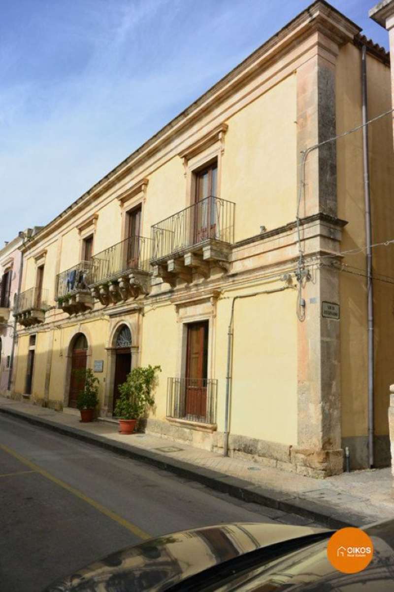 Appartamento NOTO vendita   via G.L. Barbieri Oikos Immobiliare