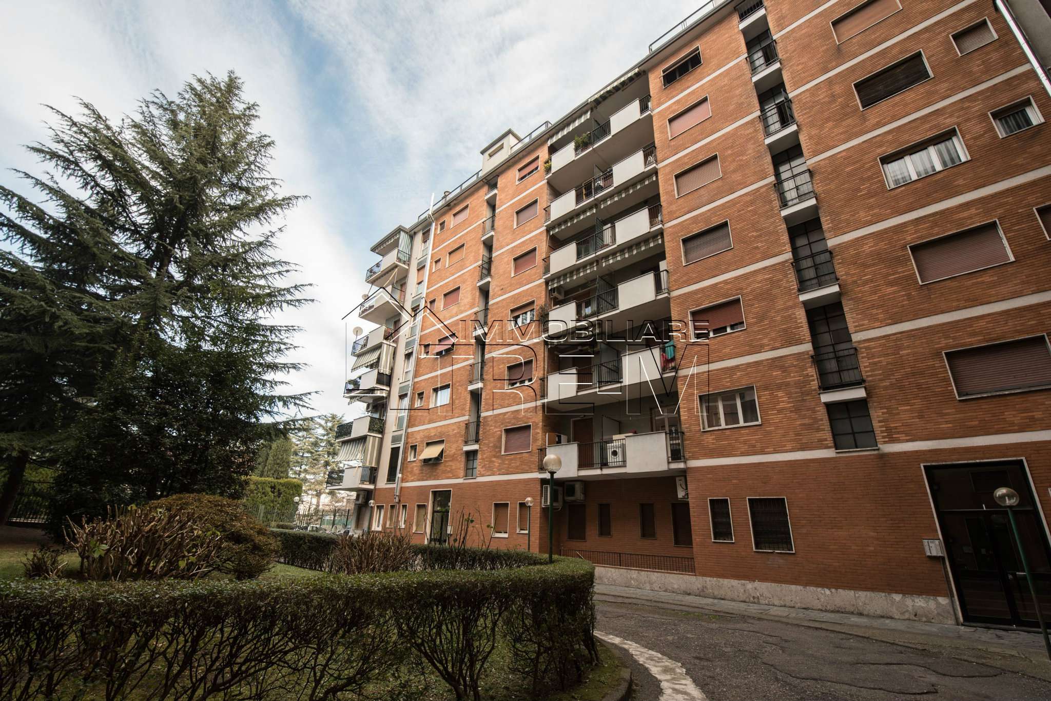  cerro maggiore vendita quart:  tre-m real estate s.r.l.