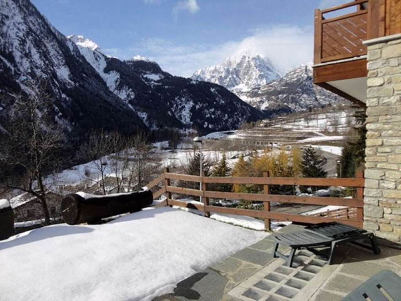 Appartamento COURMAYEUR vendita   SS26 Dir Isigest Immobili