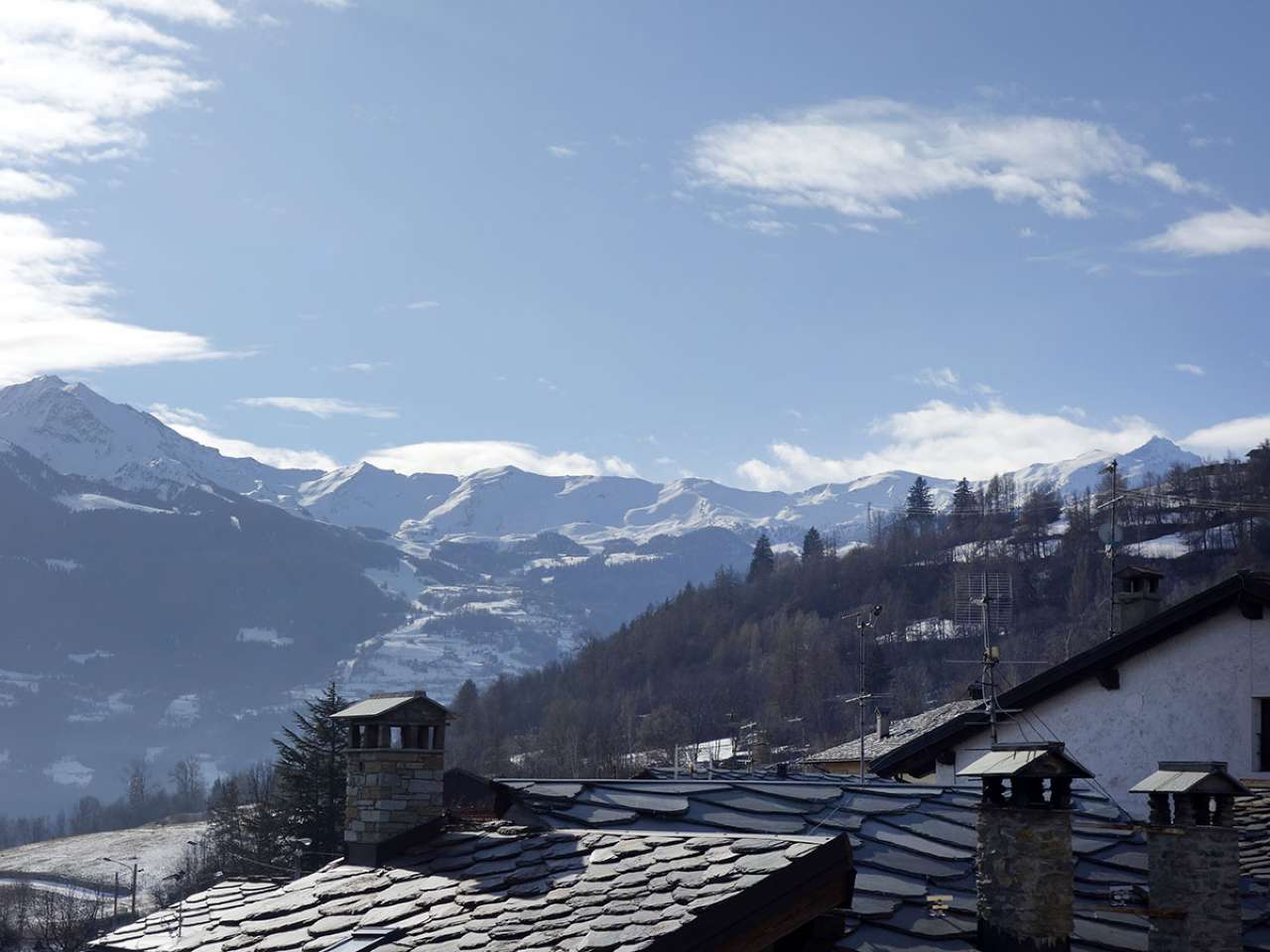 Appartamento AOSTA vendita   Loc. Arpuilles Isigest Immobili