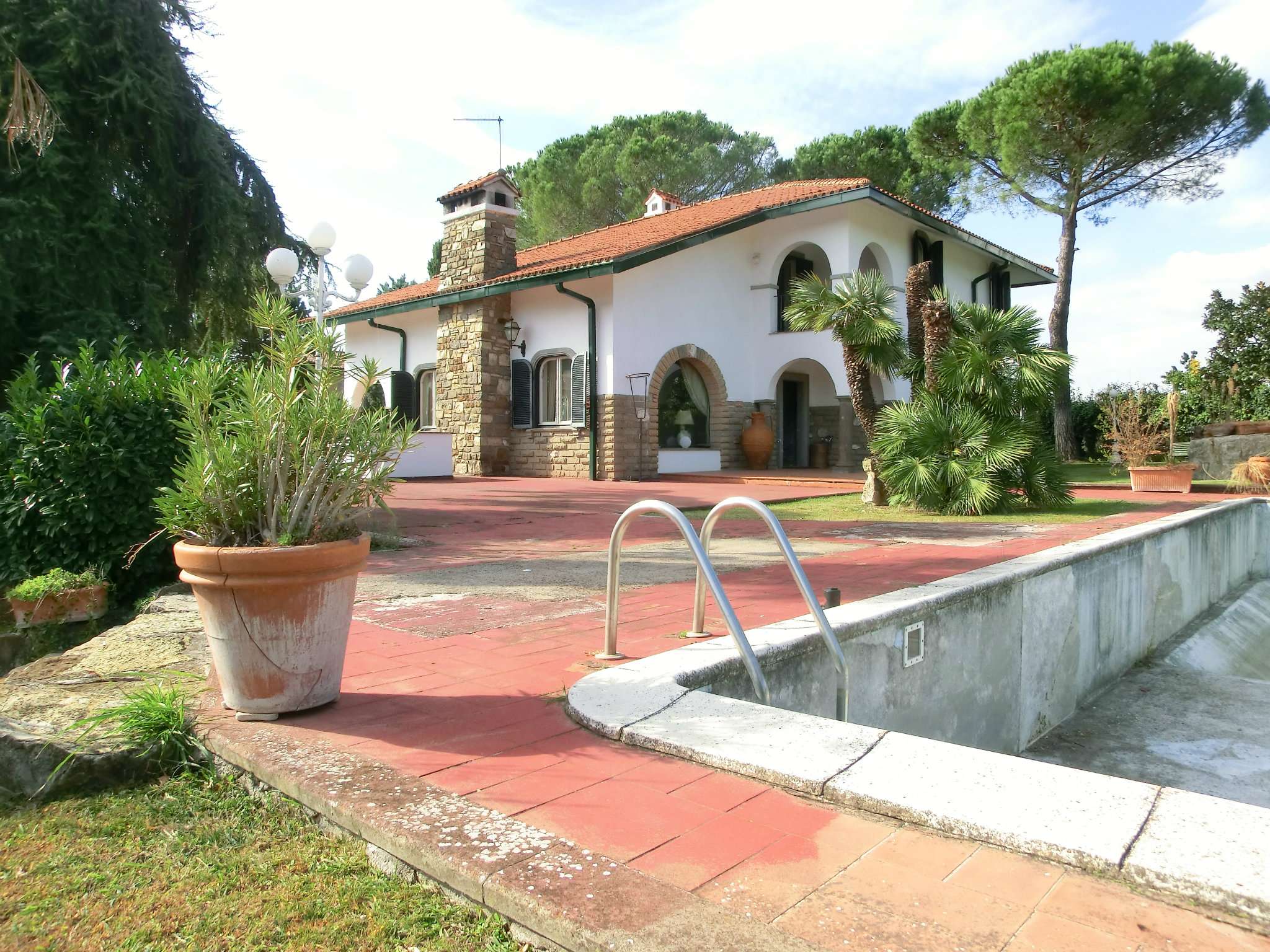 Villa Trifamiliare SUTRI vendita   dei ludi WE HOME REAL ESTATE