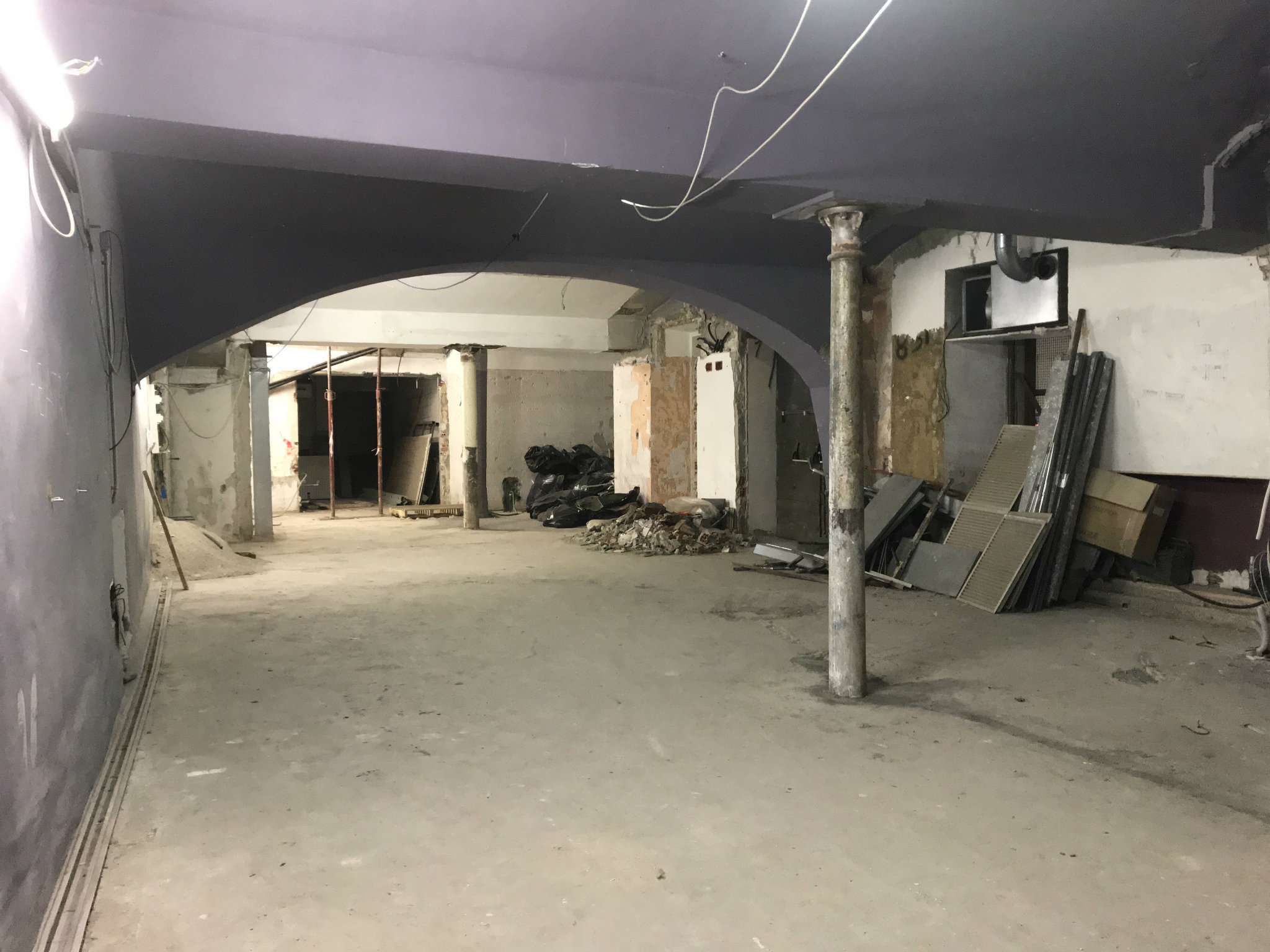 Negozio - Loc.Com. TORINO affitto  CENTRO Santa Teresa Domus regia