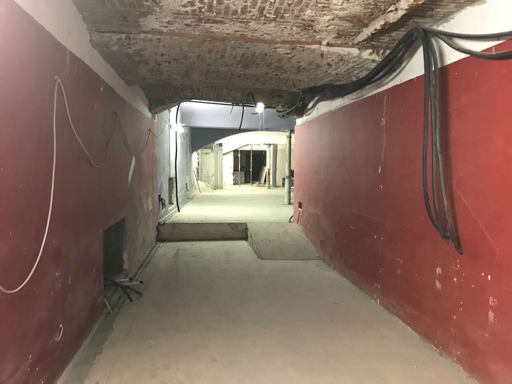 Negozio - Loc.Com. TORINO affitto  CENTRO Santa Teresa Domus regia