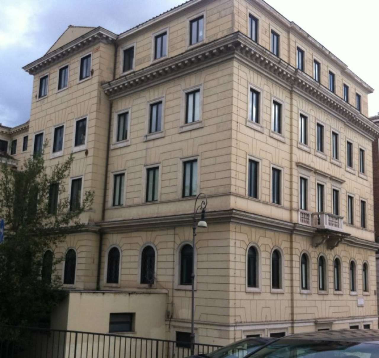 Appartamento ROMA vendita  Centro storico FERDINANDO DI SAVOIA corsini real estate