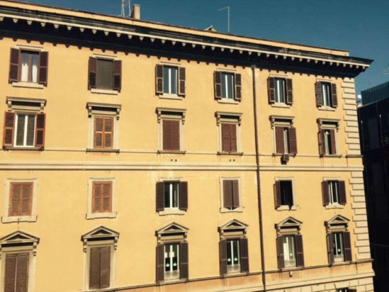 Ufficio - Loc.Com. ROMA vendita  ESQUILINO  merulana corsini real estate