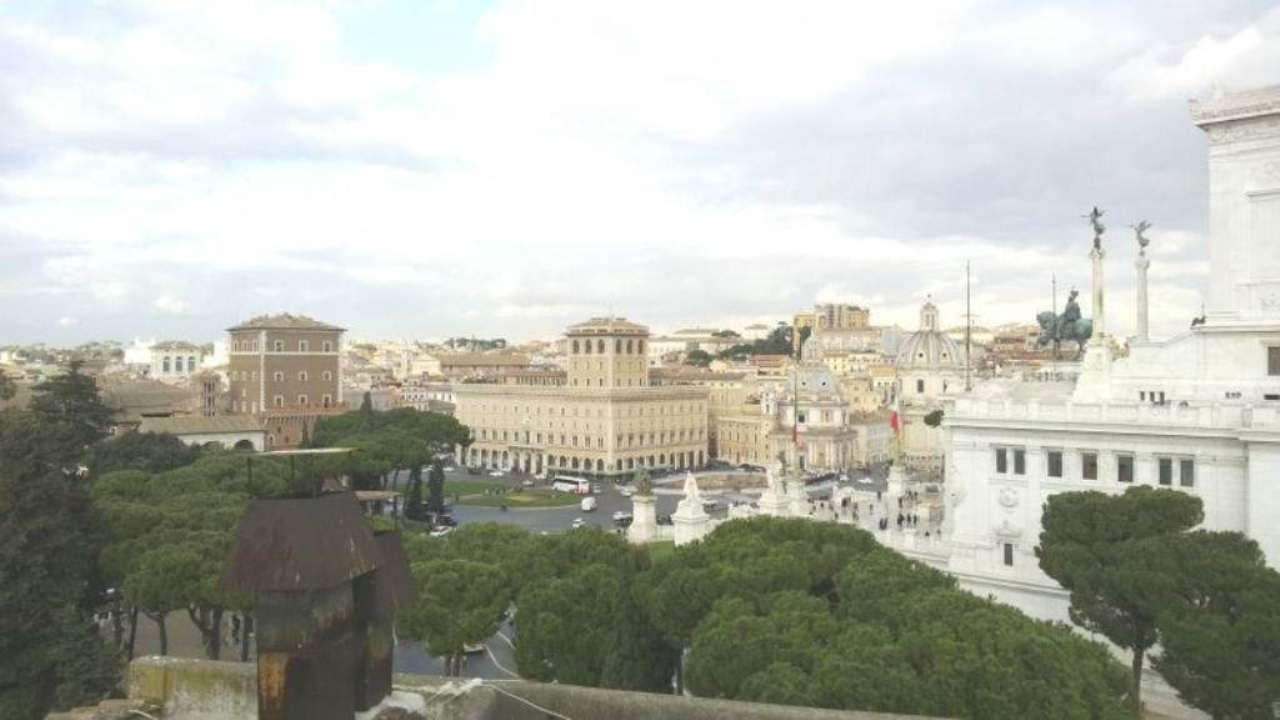 Attico ROMA vendita  Centro storico VIA DEL FORO ROMANO corsini real estate