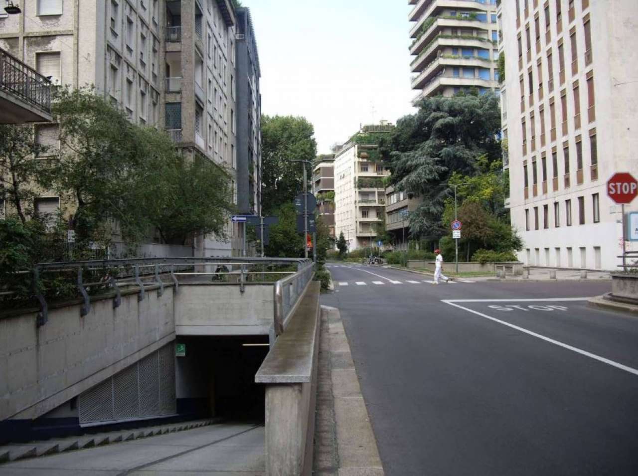 Box auto - Posto auto MILANO vendita  CENTRO STORICO  Sarpi agenzia 7 sede