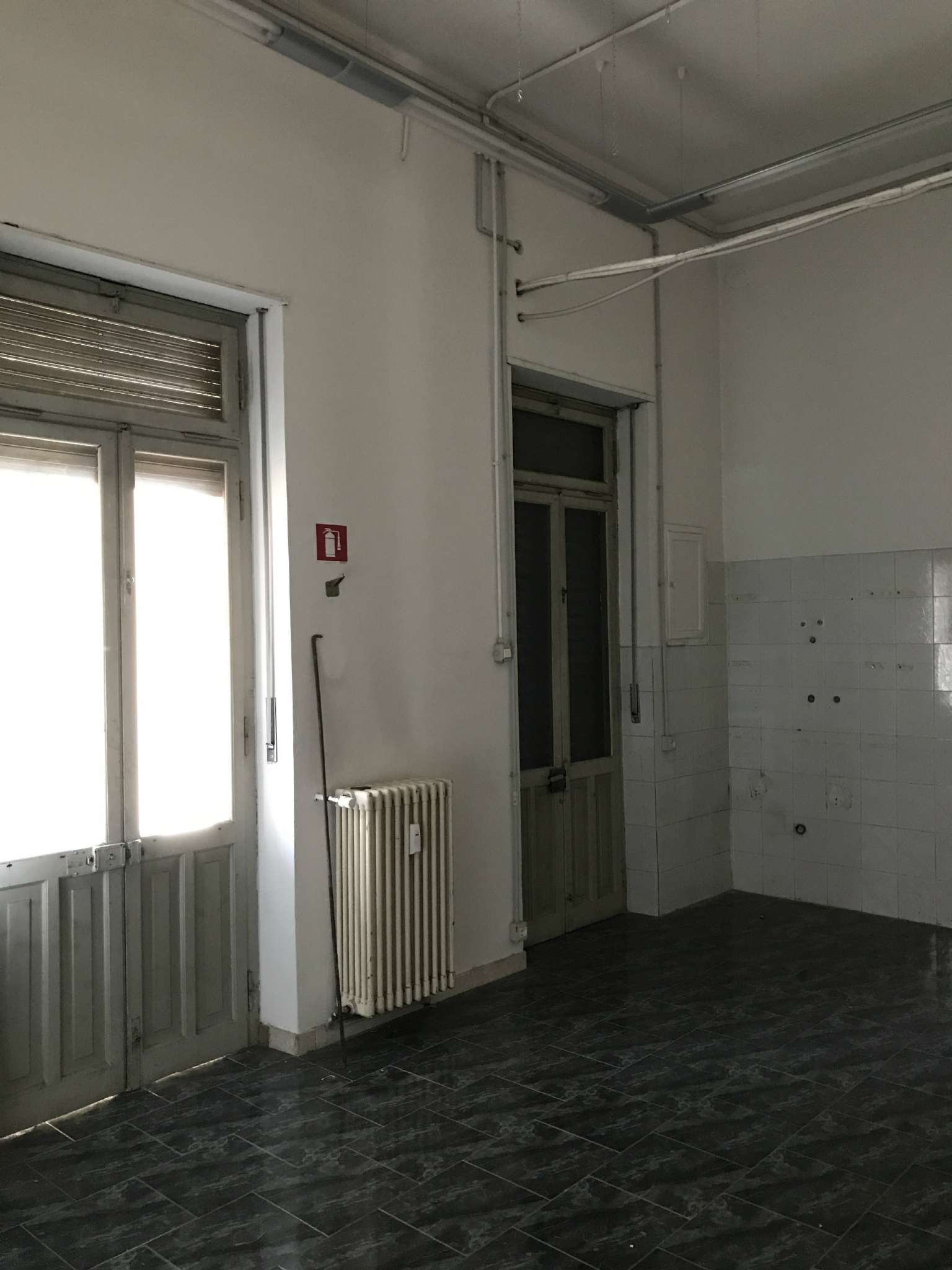 Negozio - Loc.Com. TORINO affitto  MIRAFIORI NORD  REXINDUSTRIALE sas