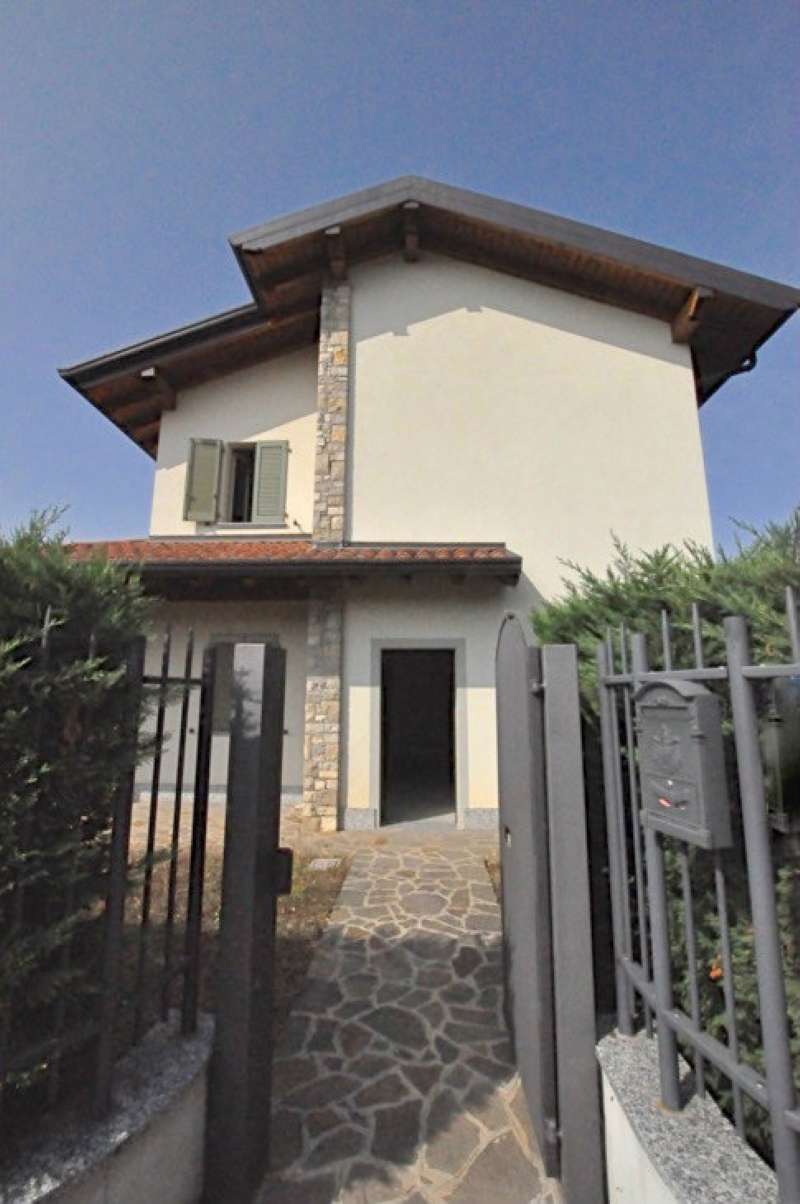 Villa MAPELLO vendita   DON G. BANI HOUSE & COMPANY 360