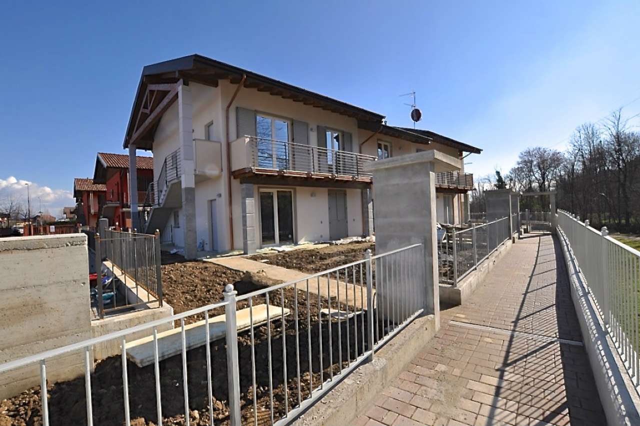 Villa Unifamiliare - Indipendente CHIGNOLO D