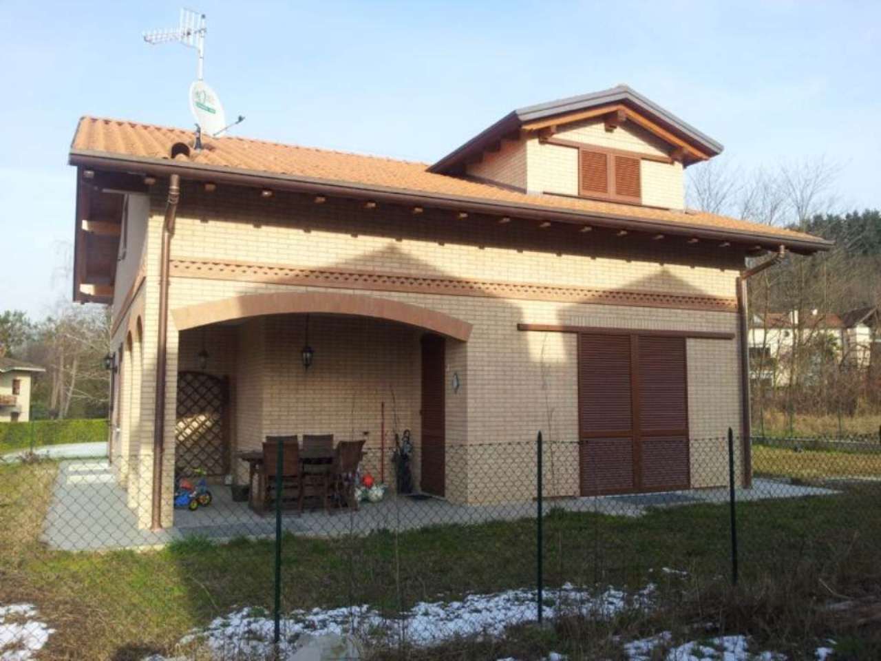 Villa BUGUGGIATE vendita   garibaldi Immobiliare Arena Team