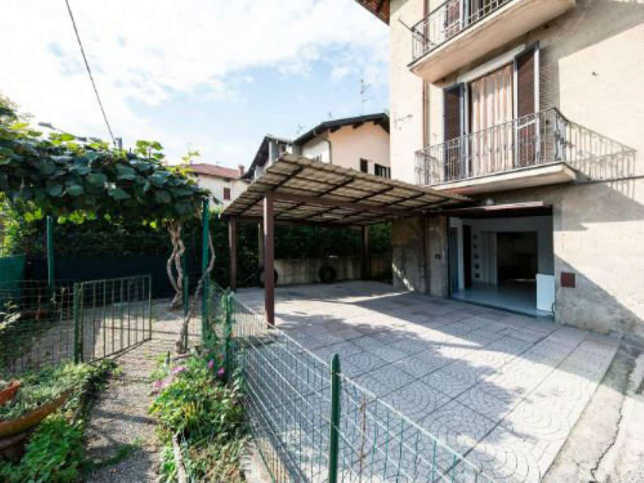 Villa Unifamiliare - Indipendente MALNATE vendita   como Immobiliare Arena Team