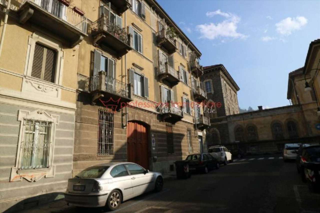  torino vendita quart: precollina professione immobiliare - maison d'elite