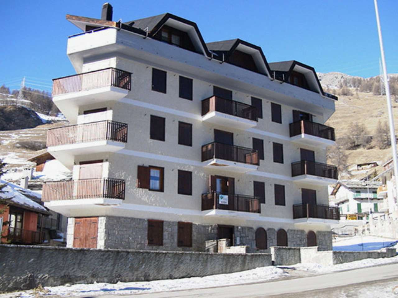  sestriere vendita quart:  bim immobiliare di claudio bossi