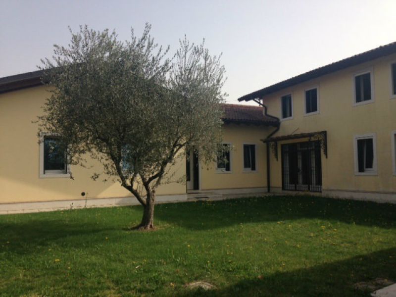 Villa Unifamiliare - Indipendente VERONA affitto  PONTE CRENCANO  Erredue Immobiliare