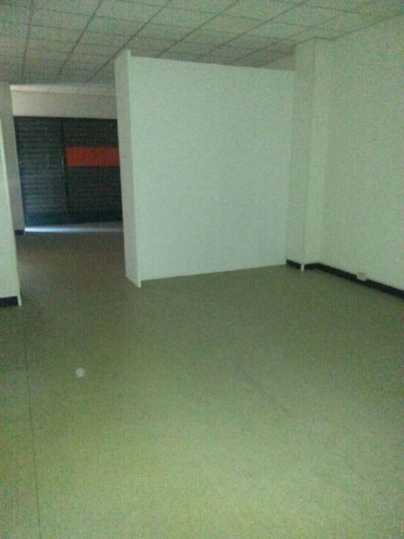 Negozio - Loc.Com. AREZZO affitto   De Gasperi L'angolo Affitti e Vendite