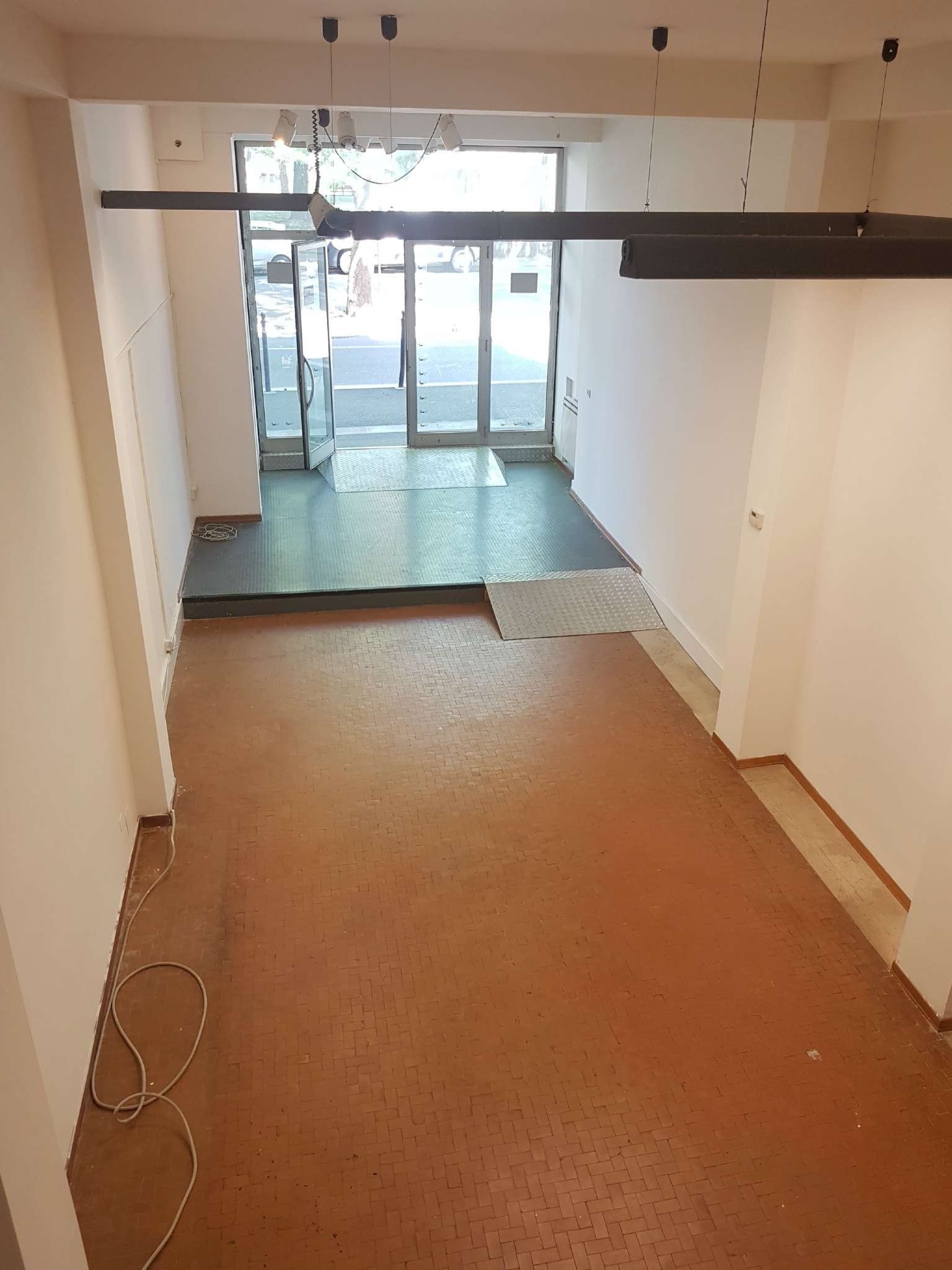 Negozio - Loc.Com. AREZZO affitto    L'angolo Affitti e Vendite