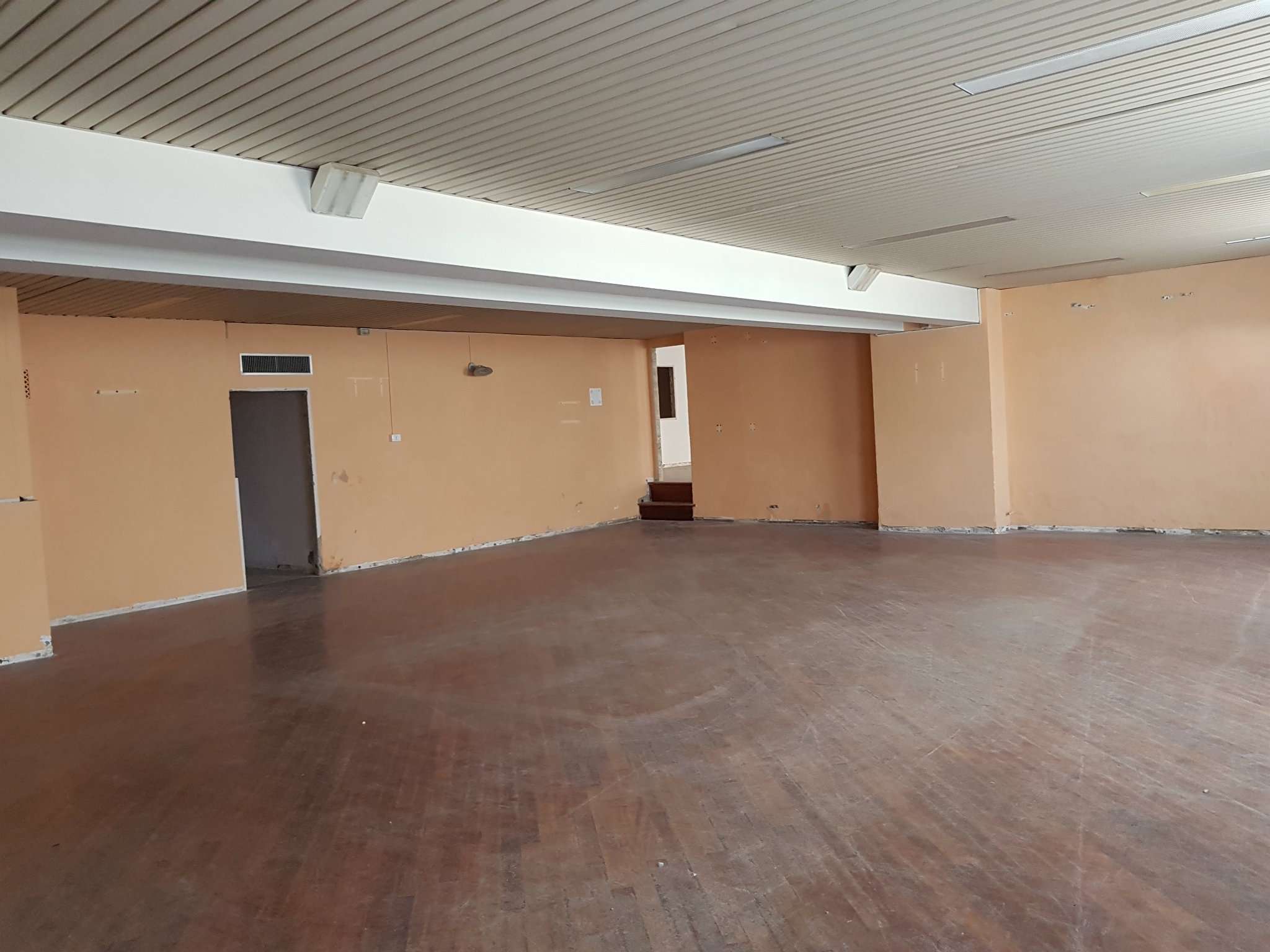 Negozio - Loc.Com. AREZZO affitto    L'angolo Affitti e Vendite