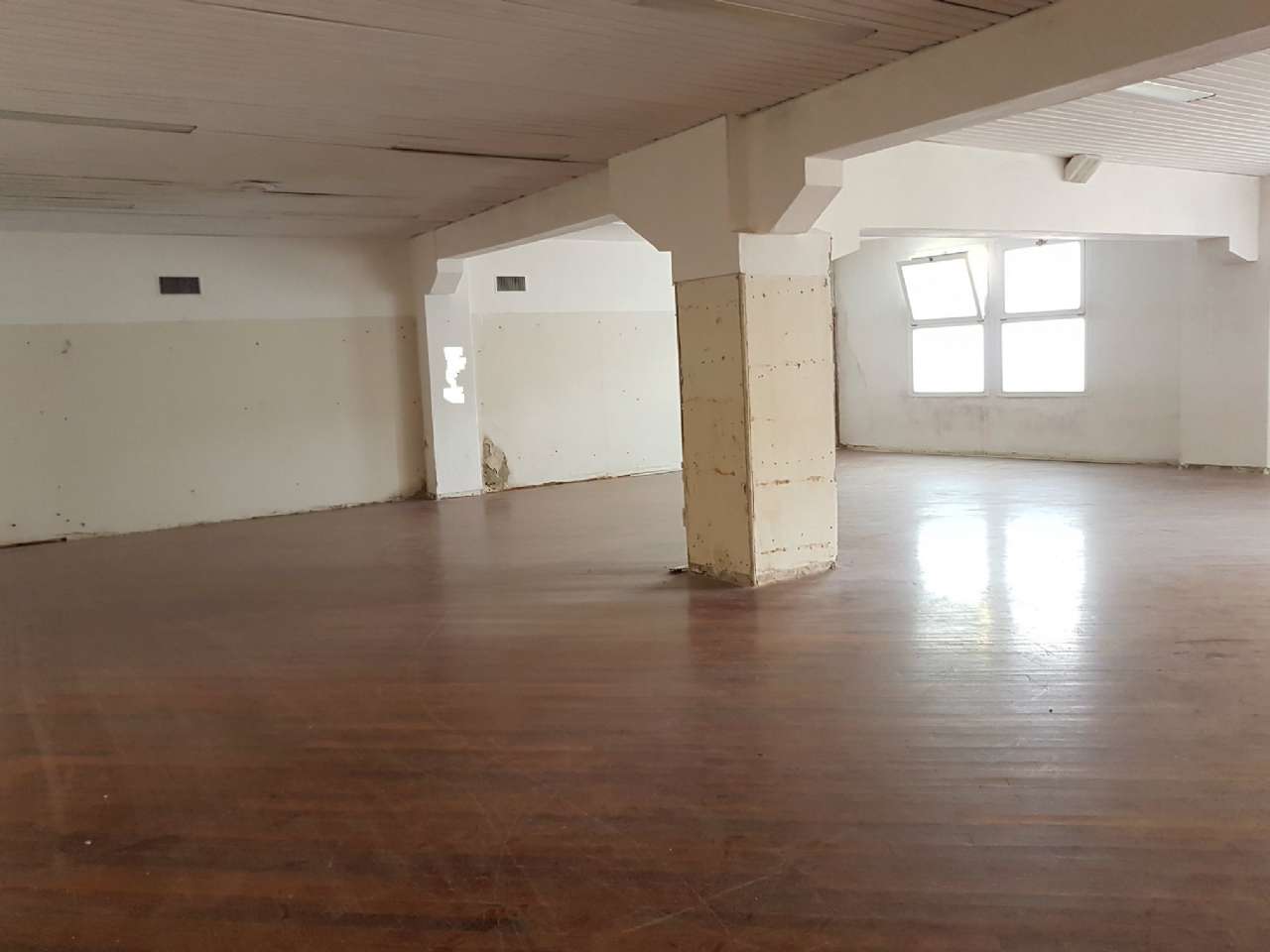 Negozio - Loc.Com. AREZZO affitto    L'angolo Affitti e Vendite