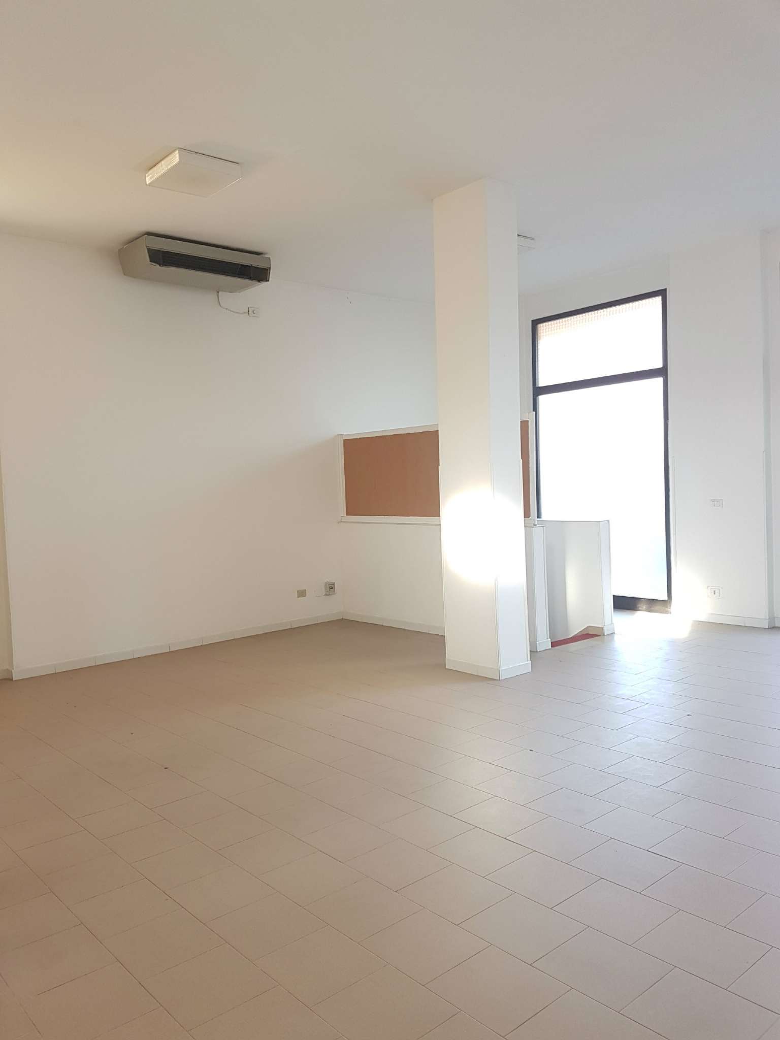 Negozio - Loc.Com. AREZZO affitto   Benedetto Croce L'angolo Affitti e Vendite