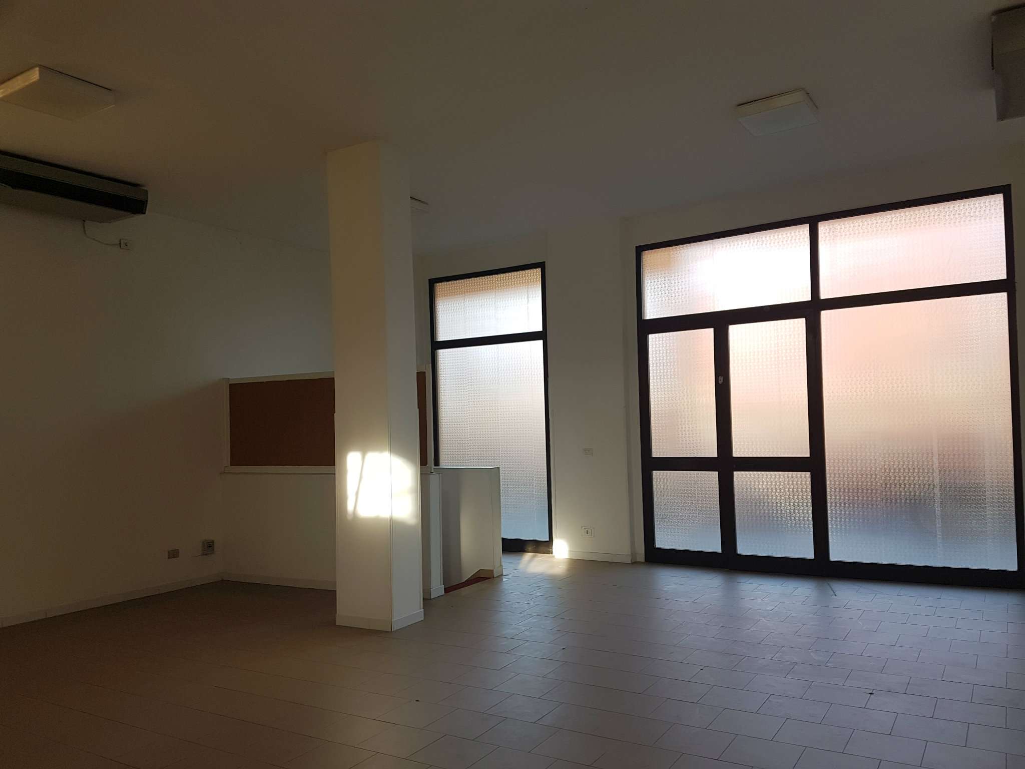 Negozio - Loc.Com. AREZZO affitto   Benedetto Croce L'angolo Affitti e Vendite