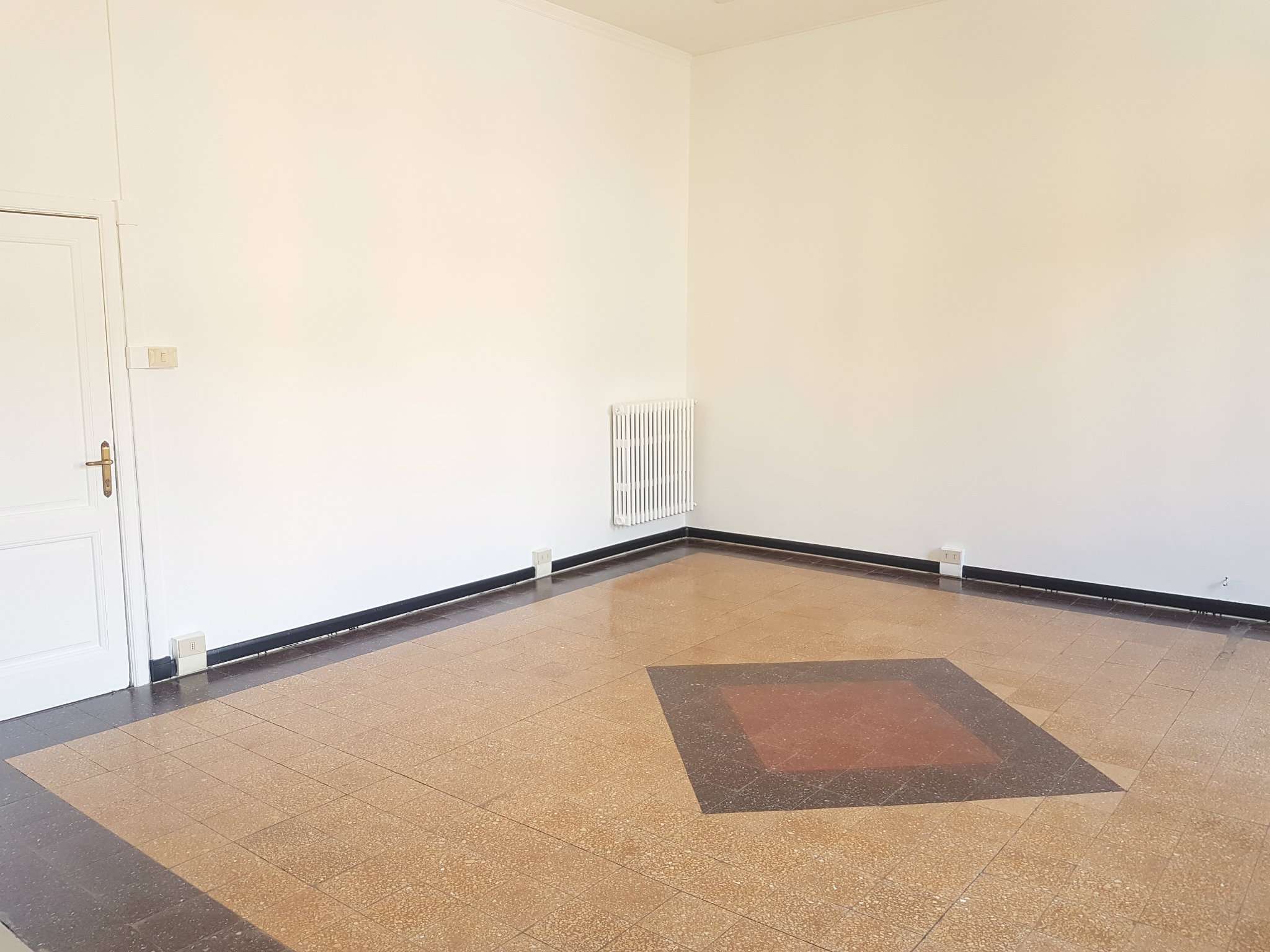 Ufficio - Loc.Com. AREZZO affitto    L'angolo Affitti e Vendite