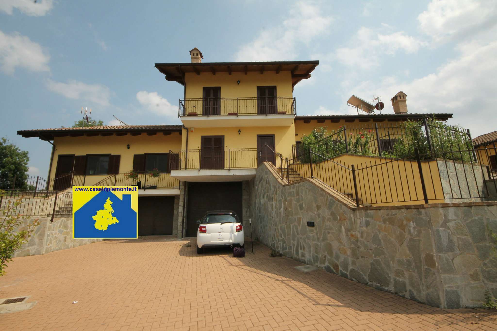 Villa AVIGLIANA vendita   Giaveno CASEinPIEMONTE -Agenzia immobiliare di Rivoli e Alpignano