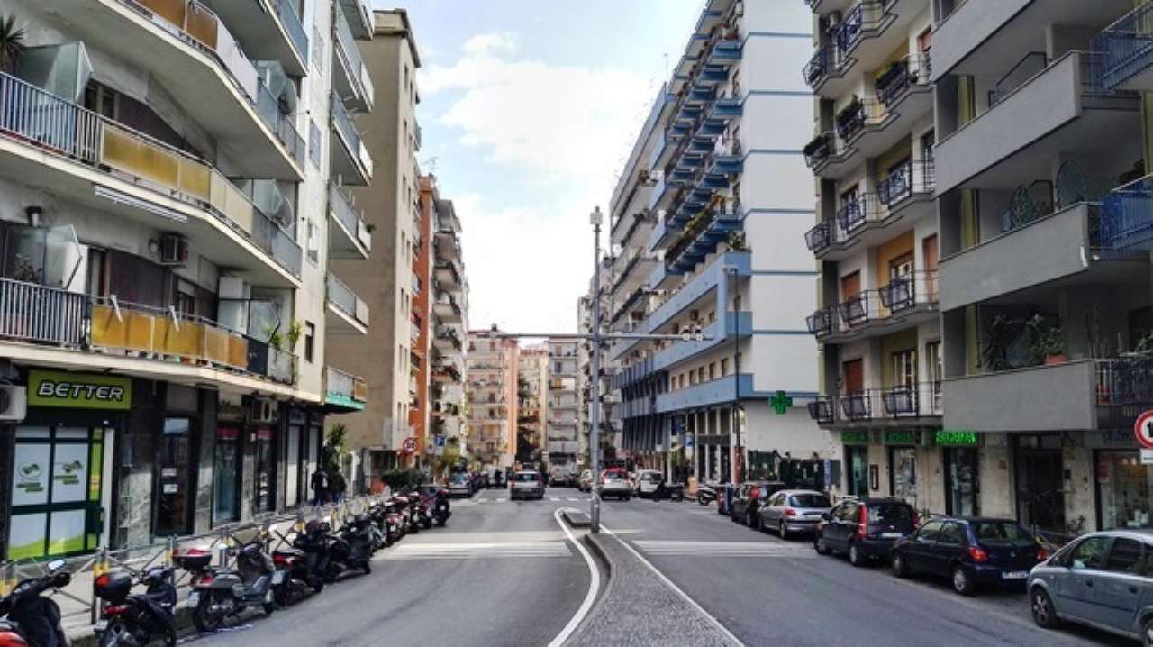 Appartamento NAPOLI vendita  VOMERO L. CALDIERI LEONARDO IMMOBILIARE AGENZIA NAPOLI