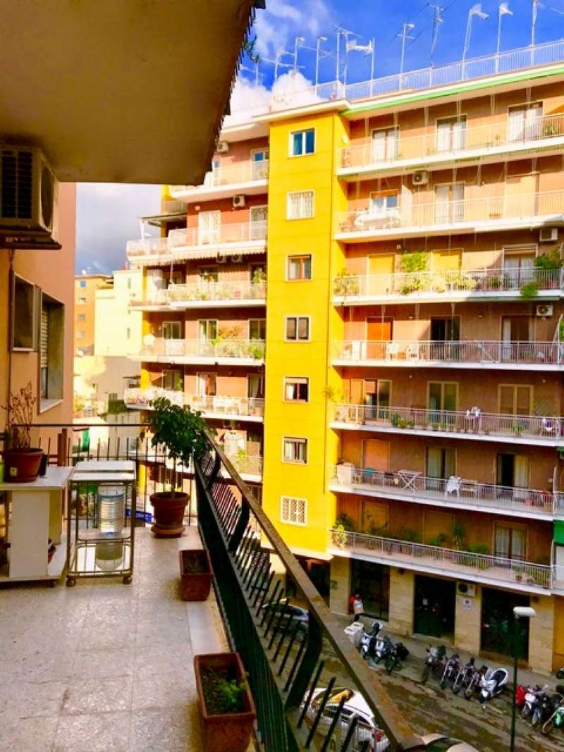 Appartamento NAPOLI vendita  VOMERO L. CALDIERI LEONARDO IMMOBILIARE AGENZIA NAPOLI