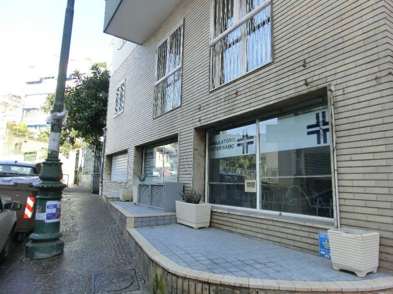 Negozio - Loc.Com. NAPOLI vendita  CHIAIA TASSO LEONARDO IMMOBILIARE AGENZIA NAPOLI