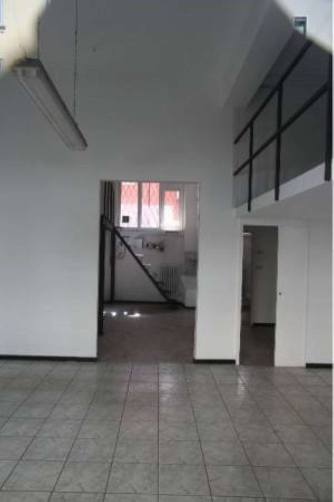 Negozio - Loc.Com. MILANO vendita  CERTOSA Casella CISE RE SRL
