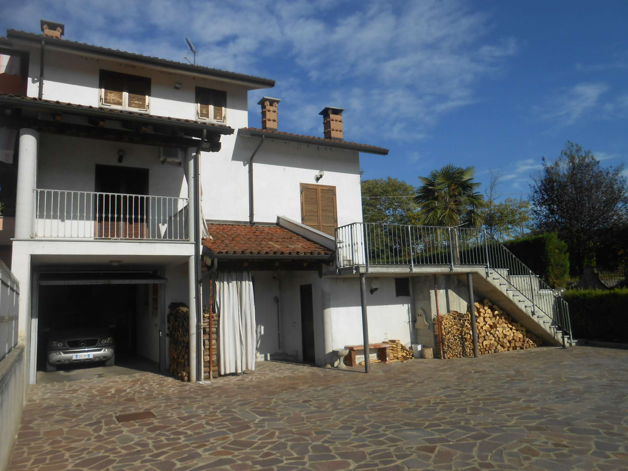 Villa MONTECHIARO D