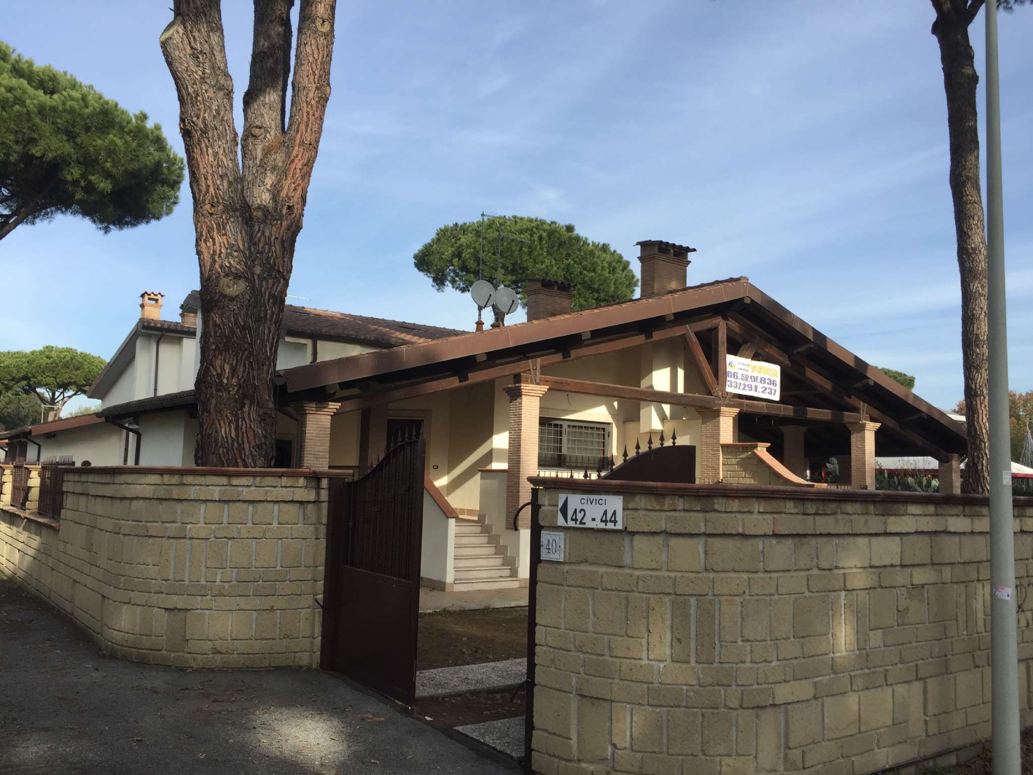 Villa Quadrifamiliare ROMA vendita  INFERNETTO villabassa FUTURA CASE IMMOBILIARE