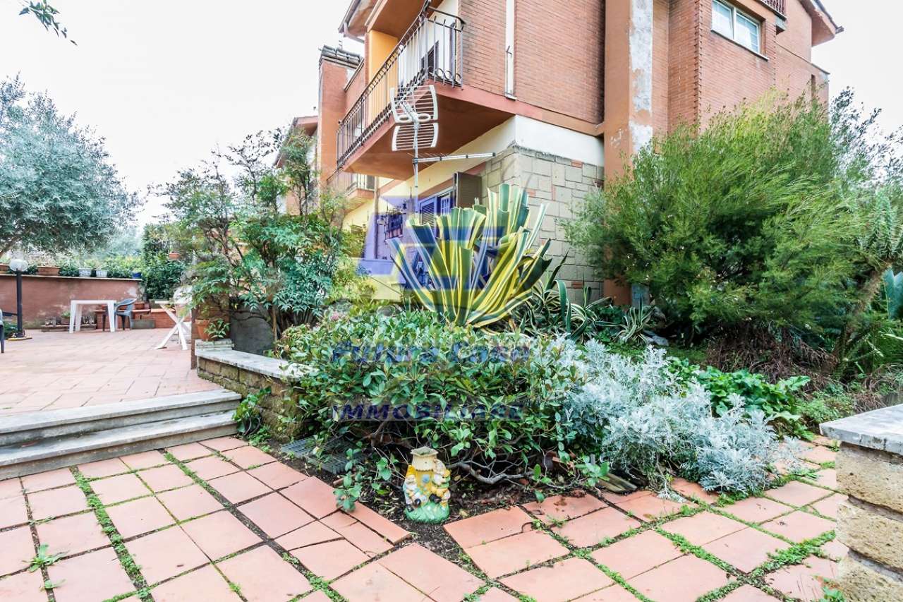Villa Trifamiliare ROMA vendita  AXA Sofocle FUTURA CASE IMMOBILIARE