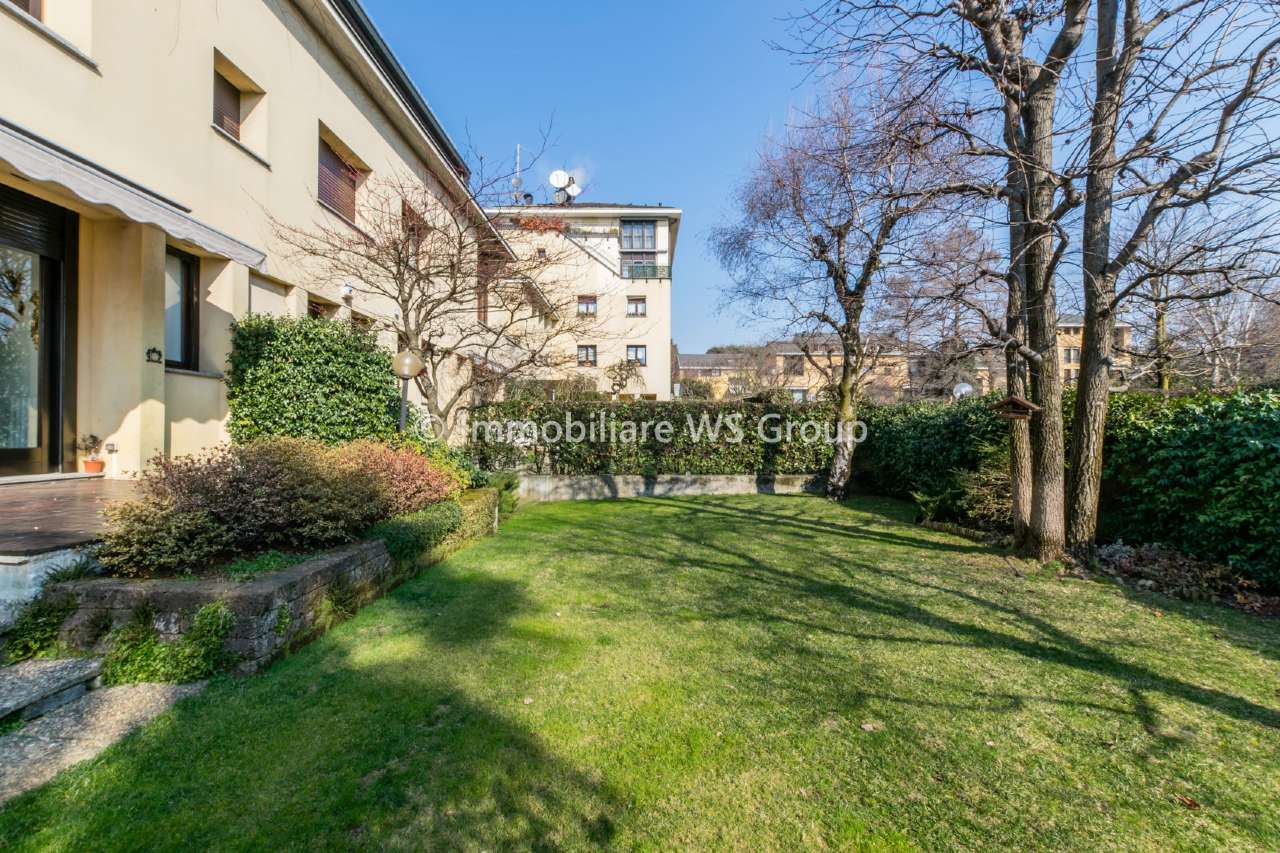 Appartamento LESMO vendita   Ugo foscolo Monza Carlo Alberto - Immobiliare W.S. Prima srl