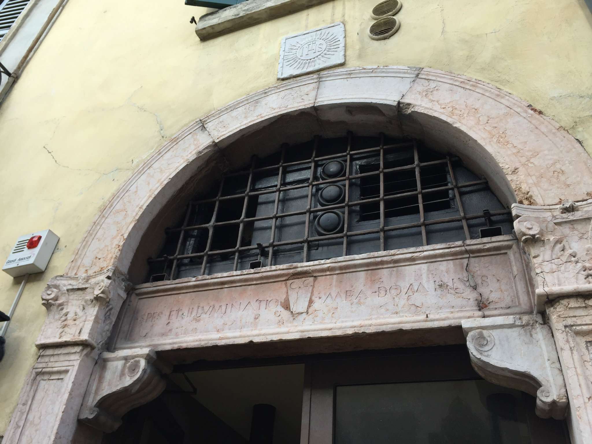 Negozio - Loc.Com. VERONA vendita  VERONETTA  Immobiliare Armani Giorgia