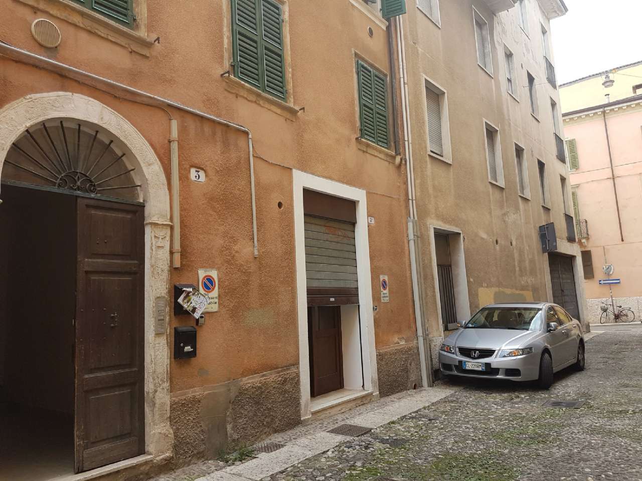  verona affitto quart: valverde immobiliare-armani-giorgia