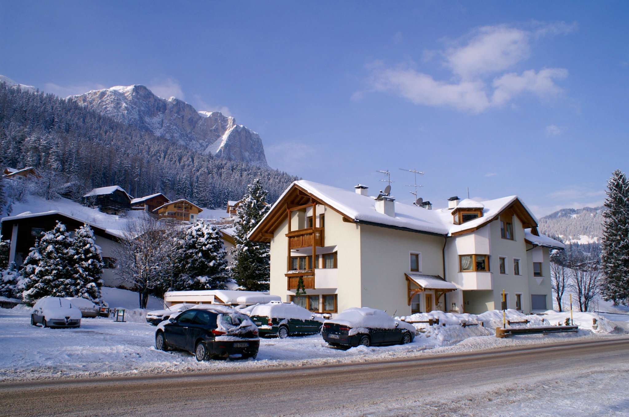  badia vendita quart:  agenzia-immobiliare-dolomiti-s.r.l.