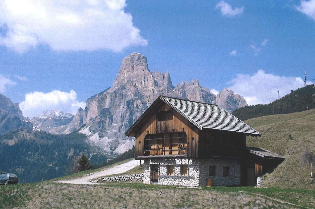 Baita - Chalet - Trullo CORVARA IN BADIA vendita    AGENZIA IMMOBILIARE DOLOMITI S.r.l.