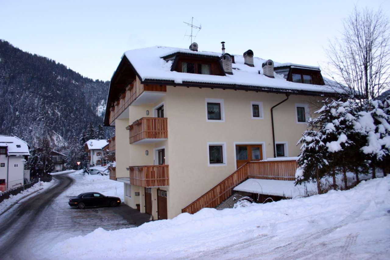  san martino in badia vendita quart:  agenzia immobiliare dolomiti s.r.l.