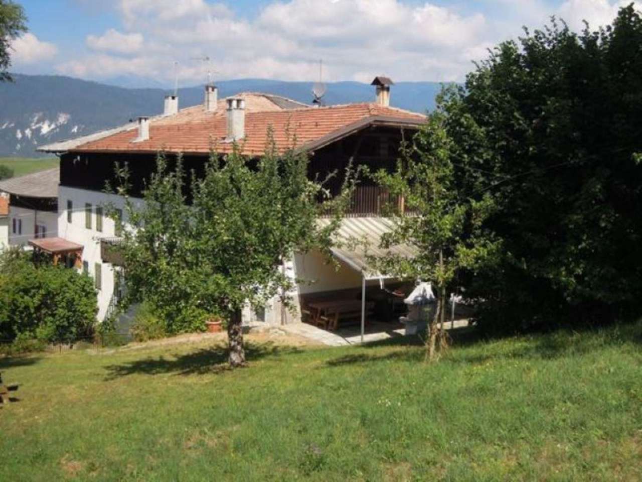 Villa Unifamiliare - Indipendente SARNONICO vendita   C.Battisti AGENZIA IMMOBILIARE DOLOMITI S.r.l.