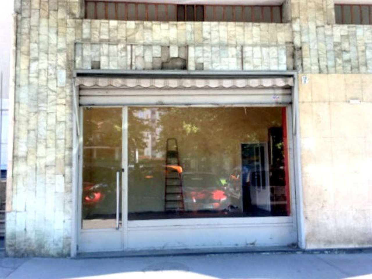 Negozio - Loc.Com. TORINO vendita  FALCHERA SPONTINI RAGONA MARIA LUISA