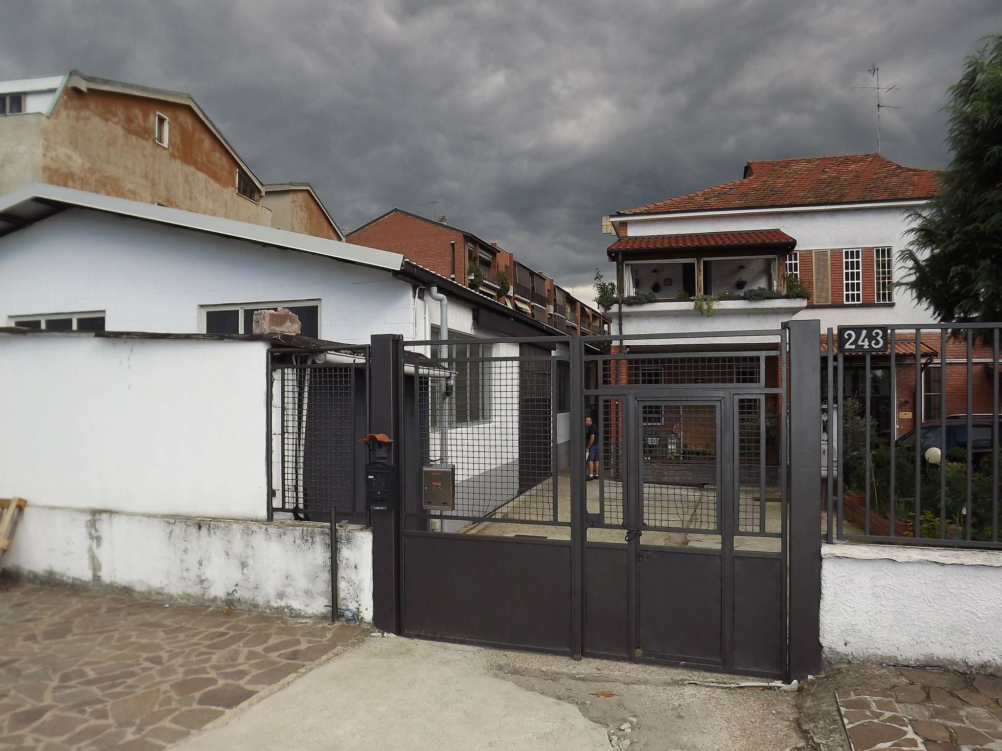  milano vendita quart: chiesa rossa marnini-sas