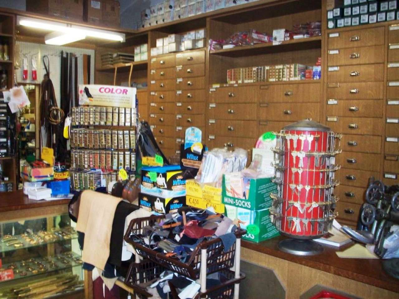 Negozio - Loc.Com. TORINO affitto  CENTRO Barbaroux ATTICO SISTEMI