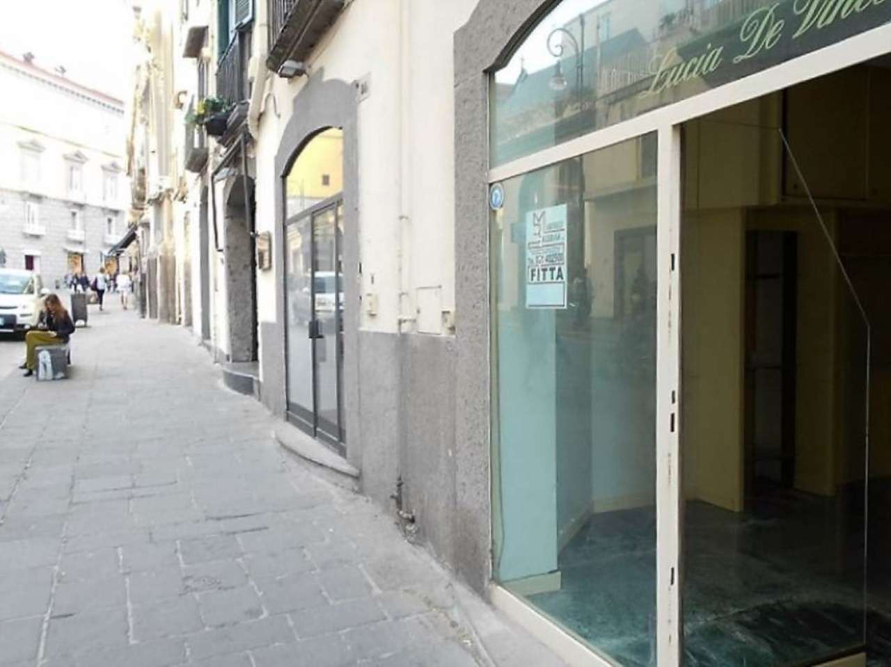 Negozio - Loc.Com. NAPOLI affitto  CHIAIA CALABRITTO Marinelli & Balzerano srl