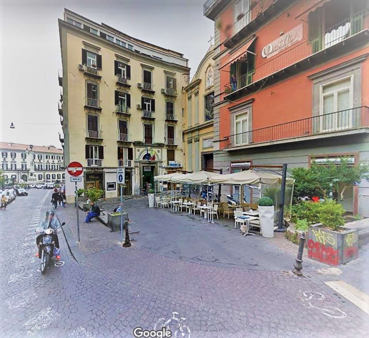 Negozio - Loc.Com. NAPOLI affitto  CHIAIA S. CATERINA A CHIAIA Marinelli & Balzerano srl