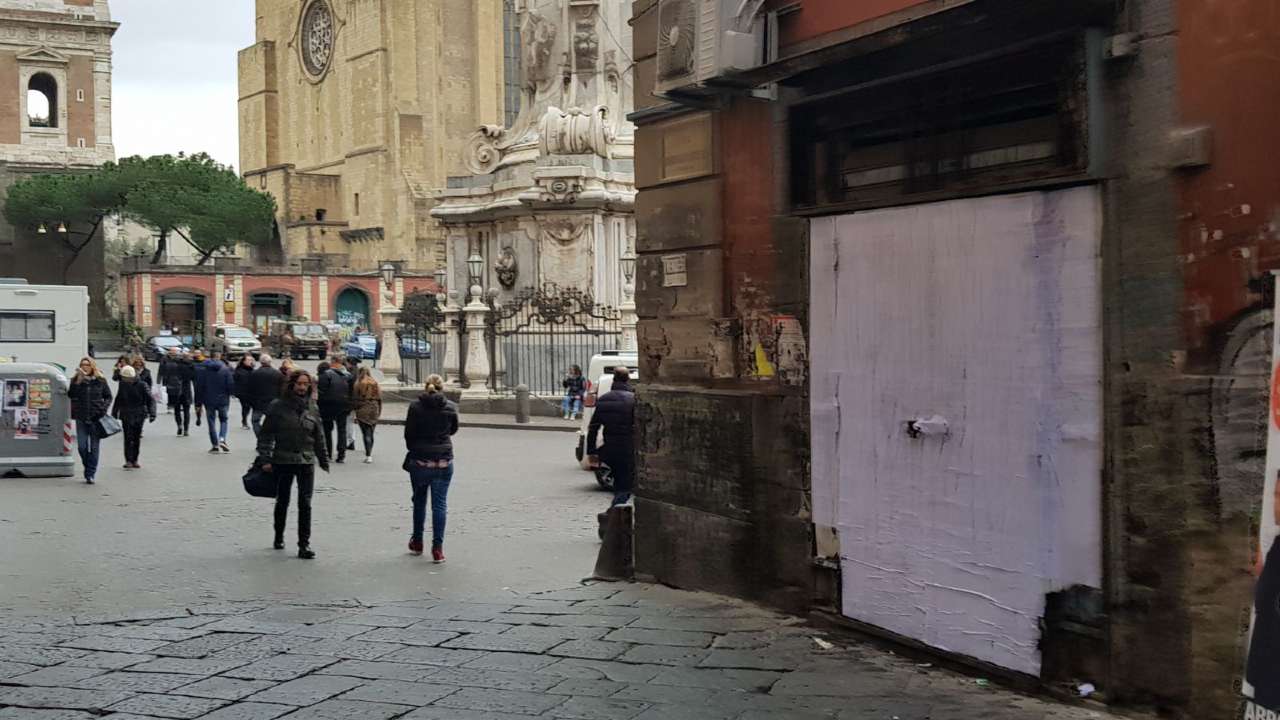 Negozio - Loc.Com. NAPOLI affitto  Centro storico DEL GESU' NUOVO Marinelli & Balzerano srl